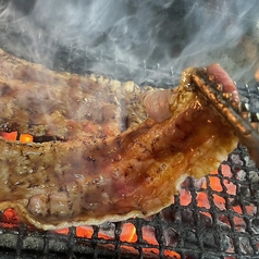 ２種類の飲み放題〇 炭火で焼く最高の肉料理