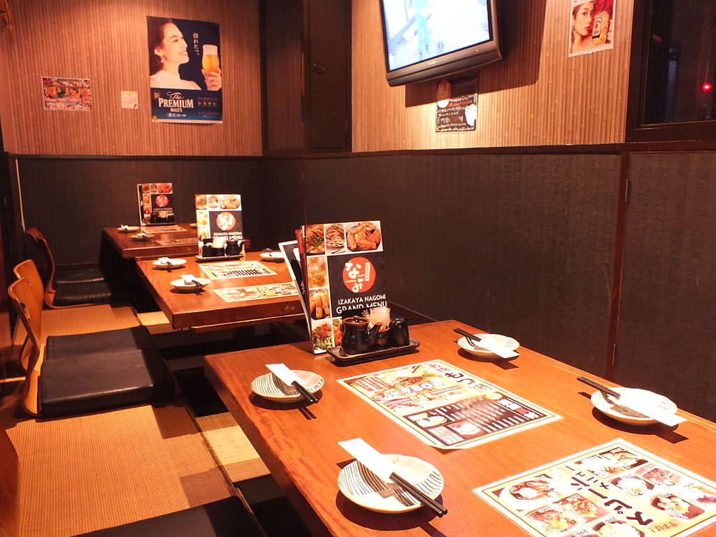 ゆっくりとお寛ぎいただける掘りごたつ式個室あり◎　デートや女子会等にもぴったりです！