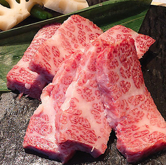 津黒毛和牛特上カルビ