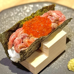 「イクラ」×「和牛」巻き