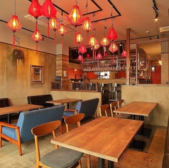 大人数のパーティーに最適な店舗貸切は、立食形式であれば最大70名様まで収容可能です。結婚式の二次会や会社を挙げての打ち上げなど、大人数でアクティブに交流したいシーンにぴったり！東岡崎駅スグで一体感のある大規模イベントが叶います☆