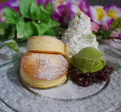 あずきと抹茶アイスのリコッタパンケーキ