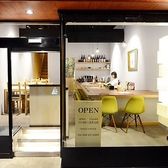 JR長野駅善光寺口より中央通りを直進し、徒歩4分でご来店いただけます。長野電鉄長野駅からも161mという便利な立地です。駅からのアクセスが良いため、遠方からのお客様の「接待」や、大人数での会合にも適しています。老若男女問わず、ご訪問しやすい場所にございます。