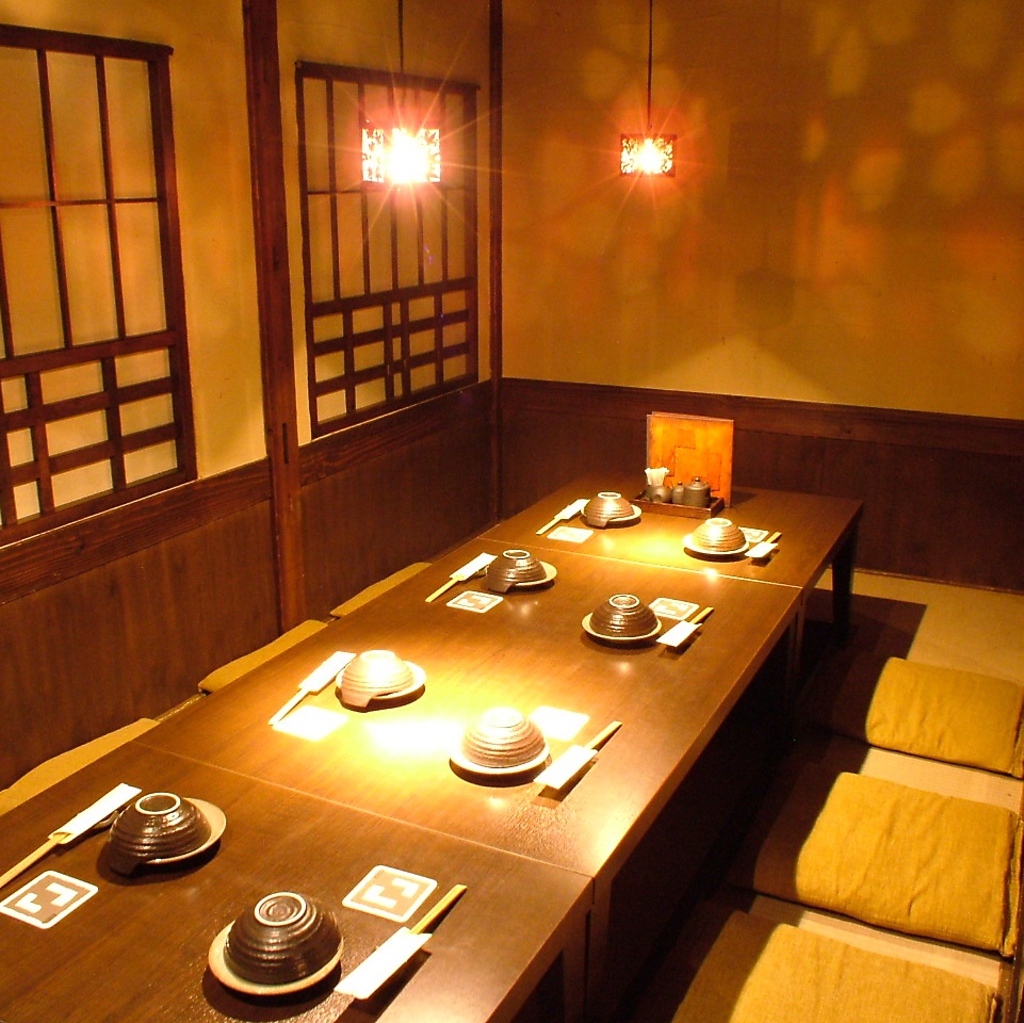 10名様前後のお部屋もご用意！会社宴会はもちろん、仲間うちでのプライベート宴会にも！