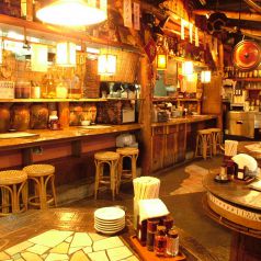 お一人様でも大歓迎！カウンターもあり。