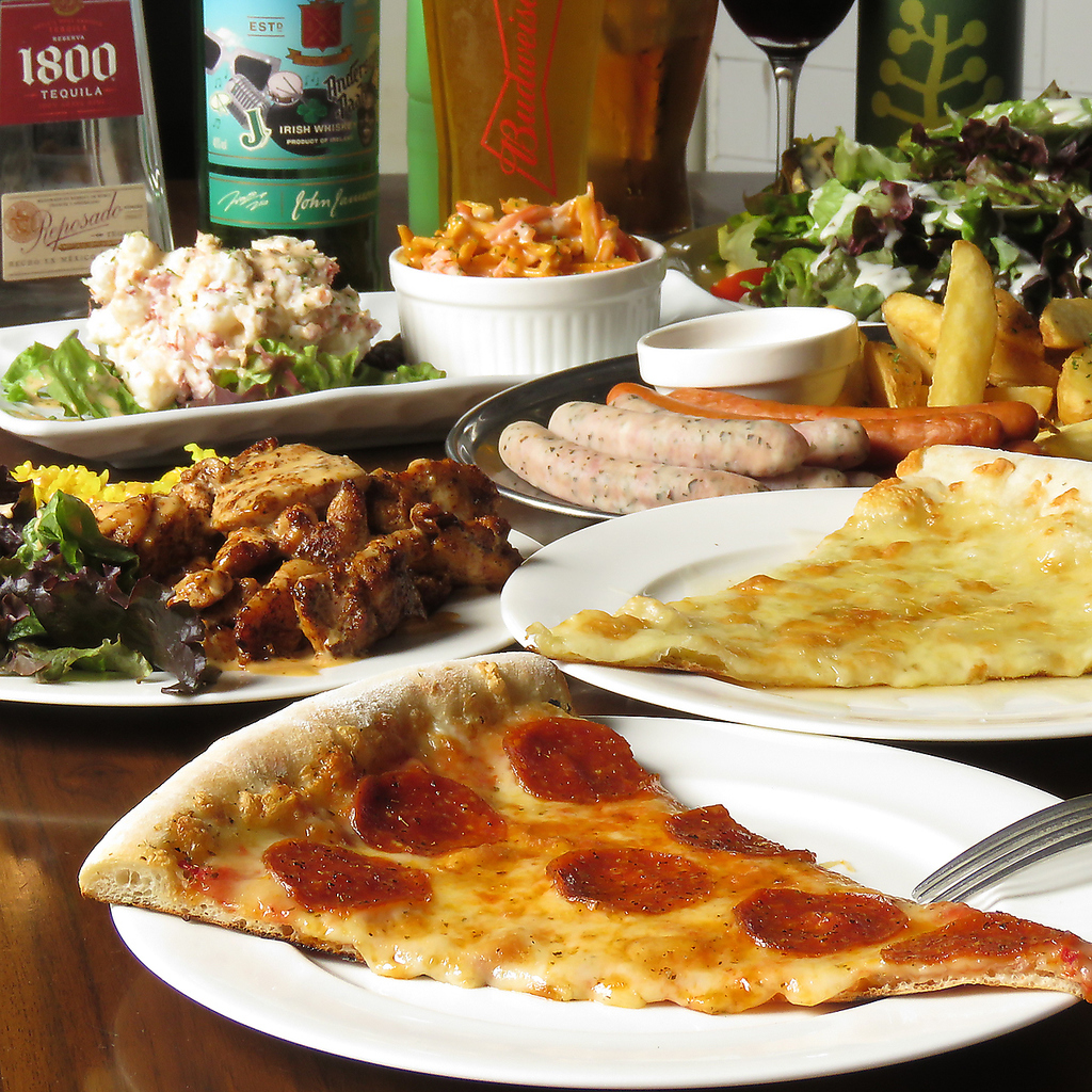 柏初のNYスライスピザの店。貸切や忘新年会、女子会など各種ご宴会に♪