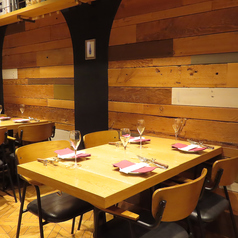 Bistro LAVAROCK 丸の内の雰囲気3