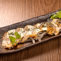 【香り豊かなスモーキー塩サバの燻製】