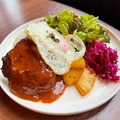 料理メニュー写真&nbsp;とろ～り卵半熟卵のロコモコプレート