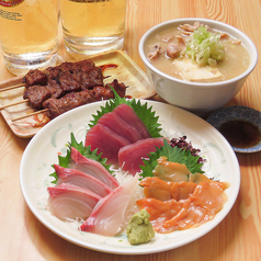 豚もつ串焼き・煮込みと市場仕入れの鮮魚へのこだわり！