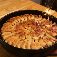 【お誕生月特典】「名物餃子」を歳の数だけプレゼント！