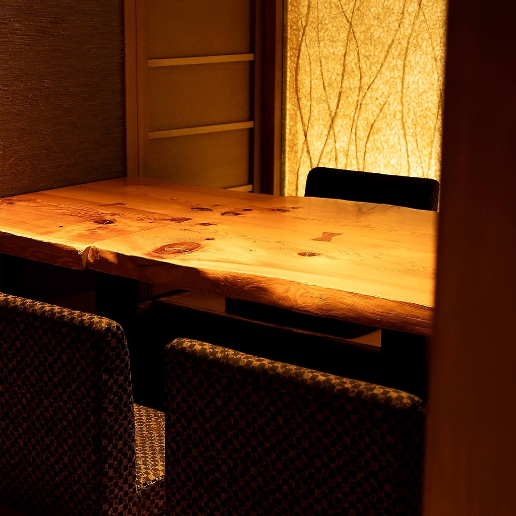 接待に人気の、堀炬燵個室席！銘々お料理の「会席コース」のご用意もございます。