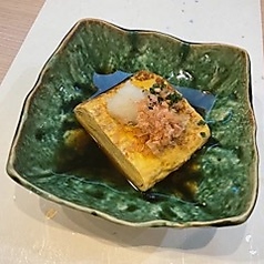 お出汁で食べるだし巻き玉子