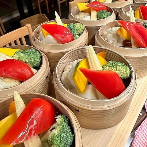 こだわりの「蒸し料理」と日本酒を楽しむ