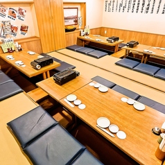 【宴会に！】人気の個室は早めの予約が◎足が疲れにくい掘りごたつ座敷は、最大32名様まで対応可能です。同窓会など各種大型宴会にもピッタリ！