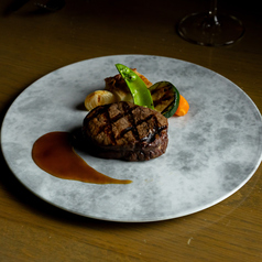 国産牛フィレ肉のグリル　赤ワインソース（120g）