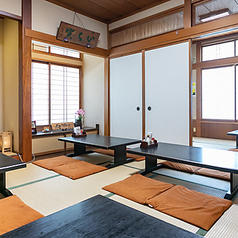 4名お座敷×4卓です。個室でご宴会が可能です。