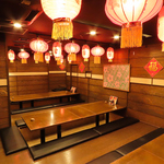 大きなテ－ブルの堀ごたつのお席がございますので、大人数での宴会も大歓迎です♪