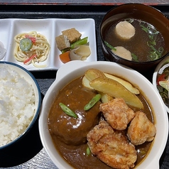 さぬきバーグと鶏の唐揚げ定食税込1300円