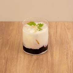 飲めるチーズケーキカクテル ノムチカクテルベリーベリー