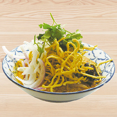 揚げカレーラーメン　カオソーイ　Thai curyy noodle soup