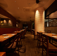 【貸切でのご利用】貸切でのご利用は20名～最大50名まで可能です。スタイリッシュな空間で会社の集まりや結婚式二次会などにも最適です。