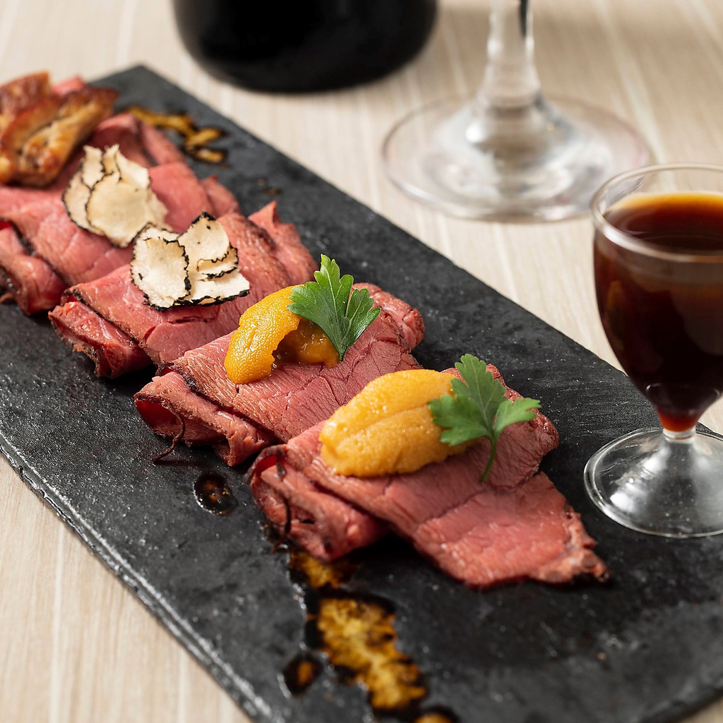 【世界三大珍味と国産生うに】ローストビーフ 珍味三種盛★贅沢にトッピングした極上品