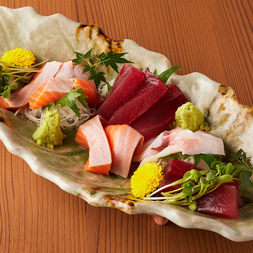 肉厚で鮮度抜群な海鮮料理は宴会コースでもお楽しみいただけます♪コースページよりご確認ください!!