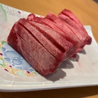 丁寧な仕込みがお肉の旨味を引き立てる◎