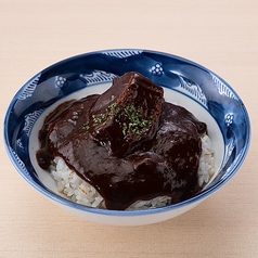 牛タンシチュー丼