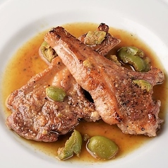 仔羊のソテー ローズマリーと白ワインヴィネガー風味「カッチャトーラ」