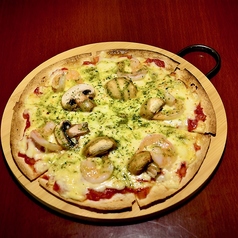 エビとマッシュルームのジェノベピザ