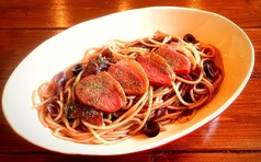 パスタ・黒ワイインソース