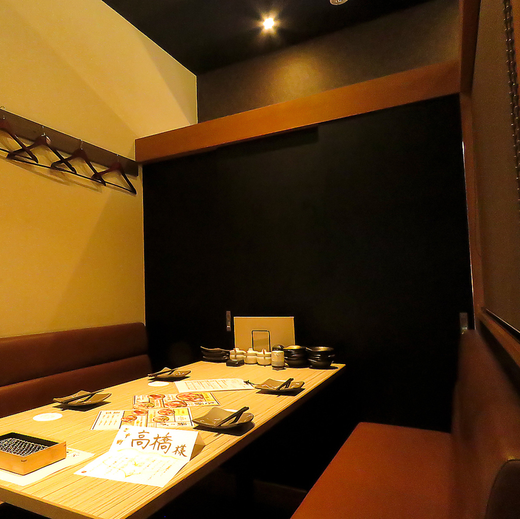 UOTENはシーンや人数に合わせたお席を各種ご用意しております！宴会や会食、記念日から女子会まで◎