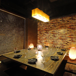 小人数個室2～20名様迄ご対応可能。仕切ることも可能で、安心してお食事を楽しんでいただけます。