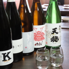 厳選された日本酒をお料理と一緒にご堪能。