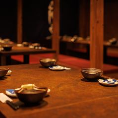 【10名様以上のご宴会にも◎】大小多彩な個室でおもてなし。こだわり食材で織りなす繊細な逸品料理の数々は、特別な日のお祝いにもピッタリ！当店自慢の創作料理と豊富なタイプのお席で、ゆったりと充実のひとときをおすごしください。