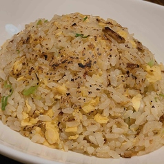 カフェの本気焦がしチャーハン&ランチ限定ミニサラダ付き