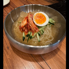 シャリシャリスープのコク旨冷麺