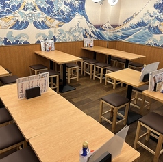 店舗まるごと貸し切り可能！会社宴会や同窓会、結婚式二次会など、大人数でのご利用に最適です。周囲を気にせず盛り上がれるプライベート空間で、旬の食材を活かした料理と豊富なドリンクを存分に堪能。レイアウトや演出のご相談も承りますので、特別な時間を思い出に残るひとときに。