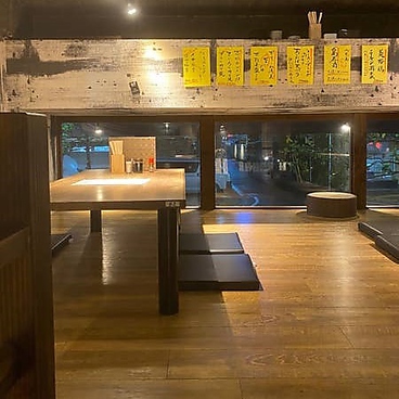 八丈島郷土料理 源八船頭 船橋店の雰囲気1