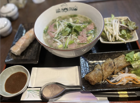 おすすめ料理　本格牛肉のフォー