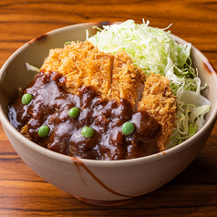 岡山名物デミカツ丼の写真