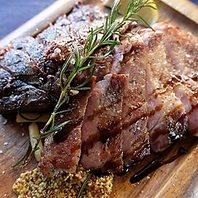 国産牛、新鮮な野菜、ピザ、フライドチキンがお手軽に♪