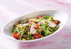 チキンとコーンのサラダ