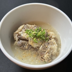 【リピーター続出】透き通ったスープにゴロゴロお肉のテールスープの写真