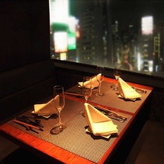 【100名様まで対応可能！】蒲田駅西口から徒歩2分、サンロード蒲田内の好立地に店を構える当店。広々としている店内は、少人数グループでのご利用はもちろん、最大100名様までご利用可能となっておりますので、各種宴会など幅広いニーズに対応可能です。