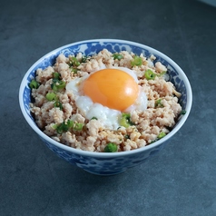 温玉鶏そぼろ丼