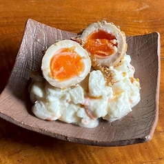 自家製ポテサラ ～卵を乗せて～