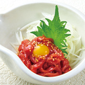 料理メニュー写真 馬刺しユッケ